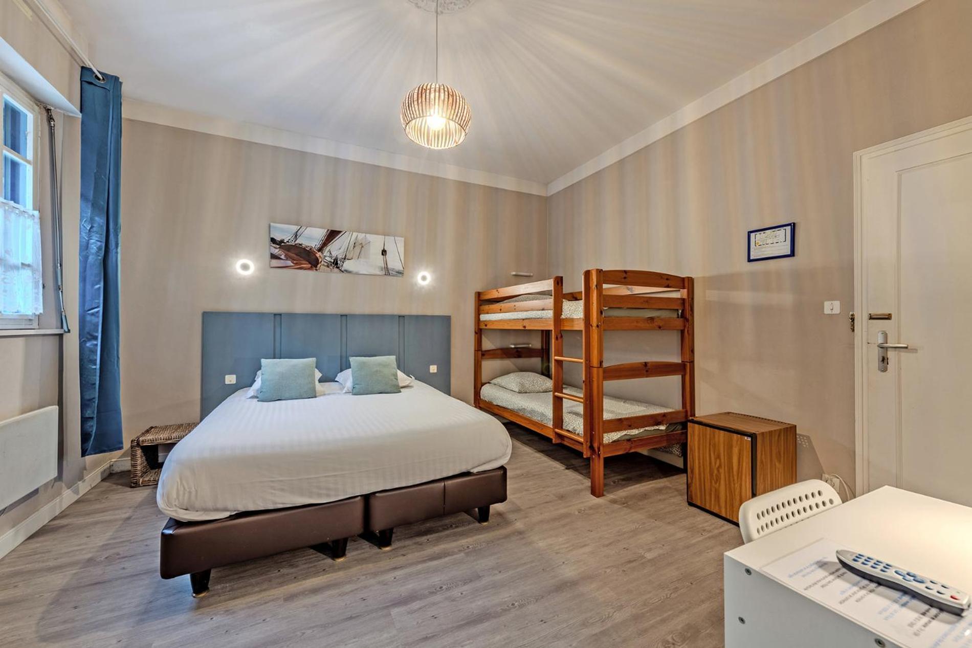 Logis Hotel De La Corniche Брест Экстерьер фото