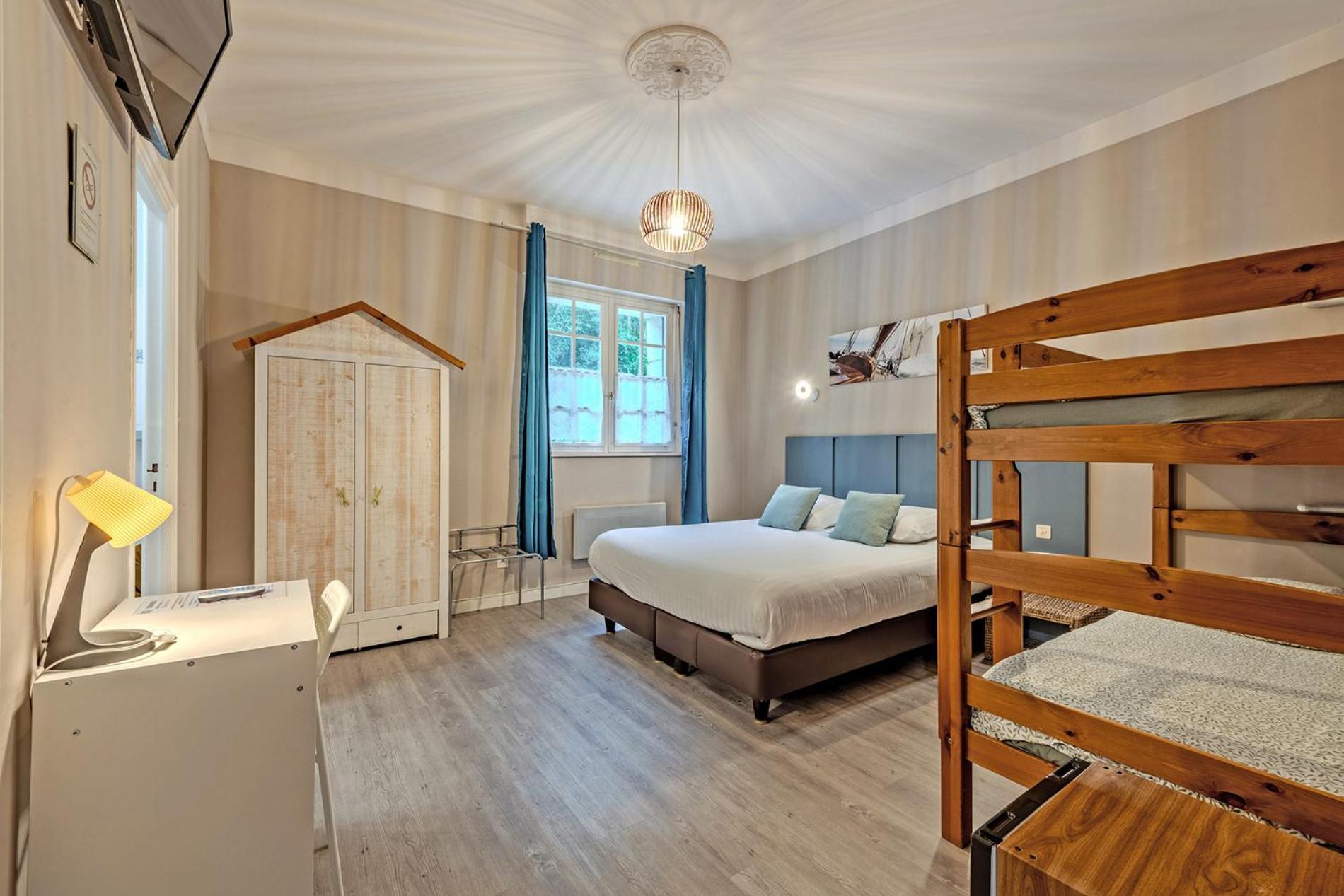 Logis Hotel De La Corniche Брест Экстерьер фото