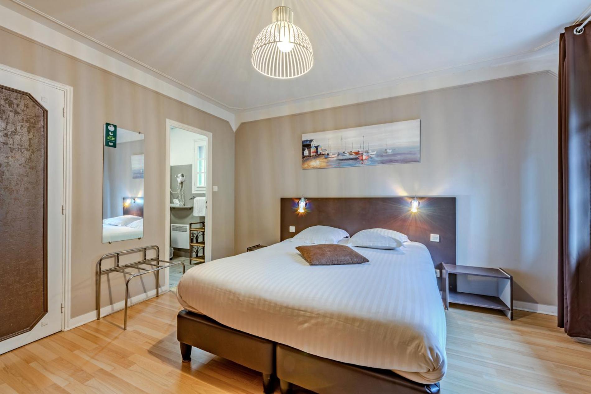 Logis Hotel De La Corniche Брест Экстерьер фото