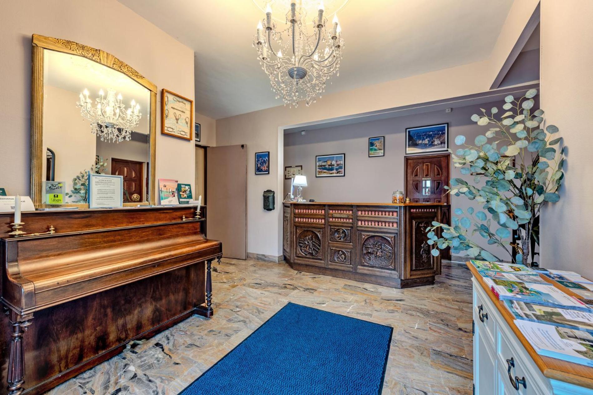 Logis Hotel De La Corniche Брест Экстерьер фото