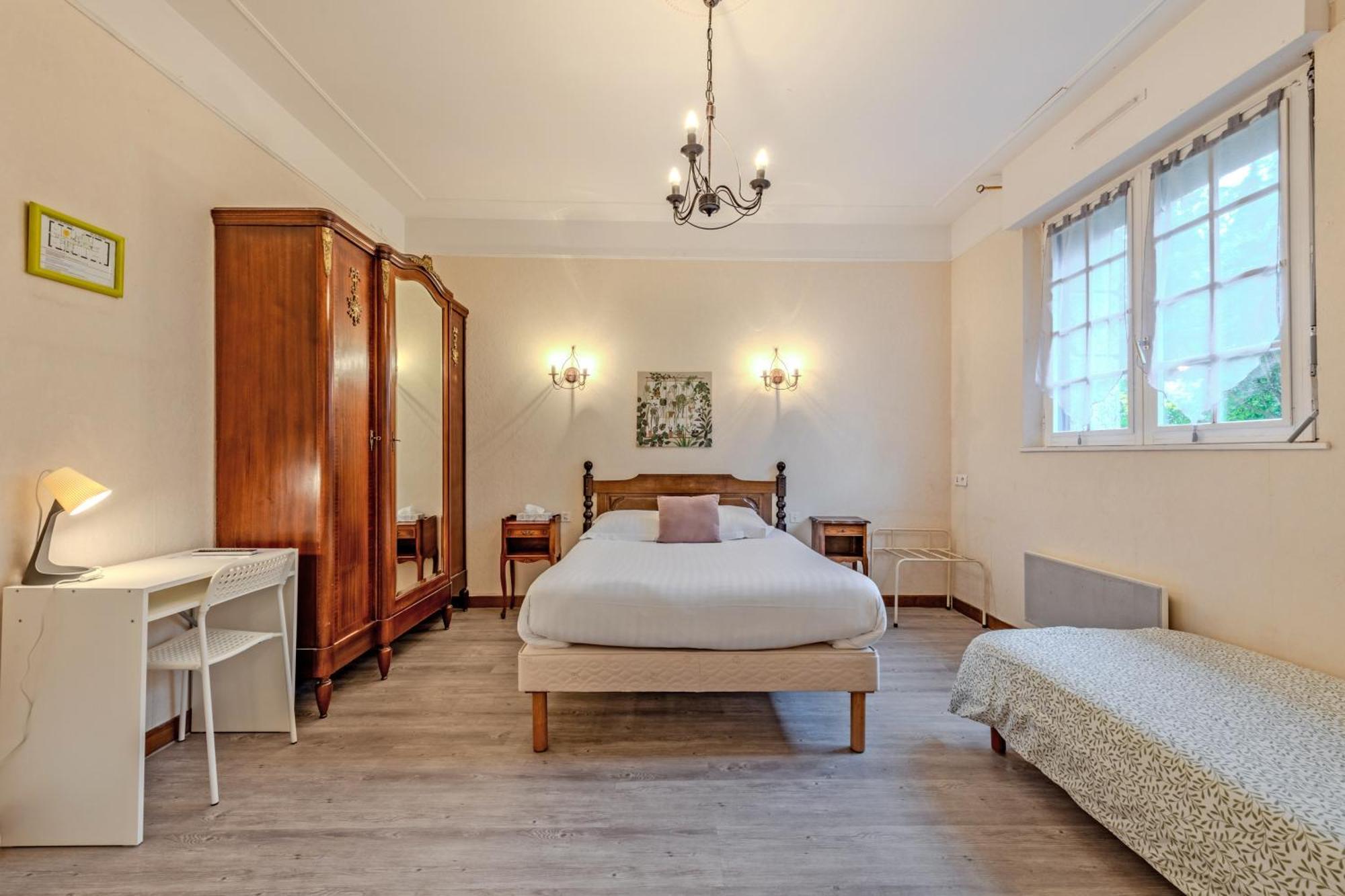 Logis Hotel De La Corniche Брест Экстерьер фото